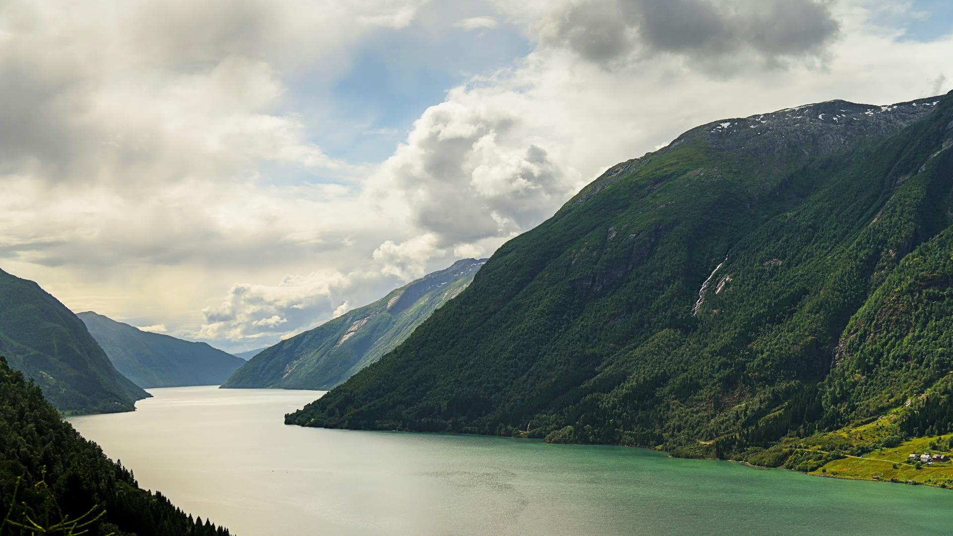 Crucero por los Fiordos Noruegos y el Norte de Europa