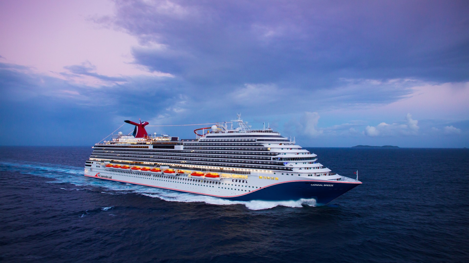 Carnival Breeze en alta mar