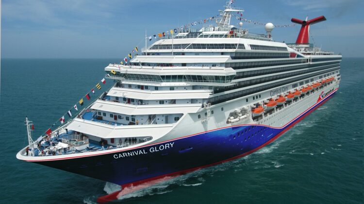 Carnival Glory en navegación