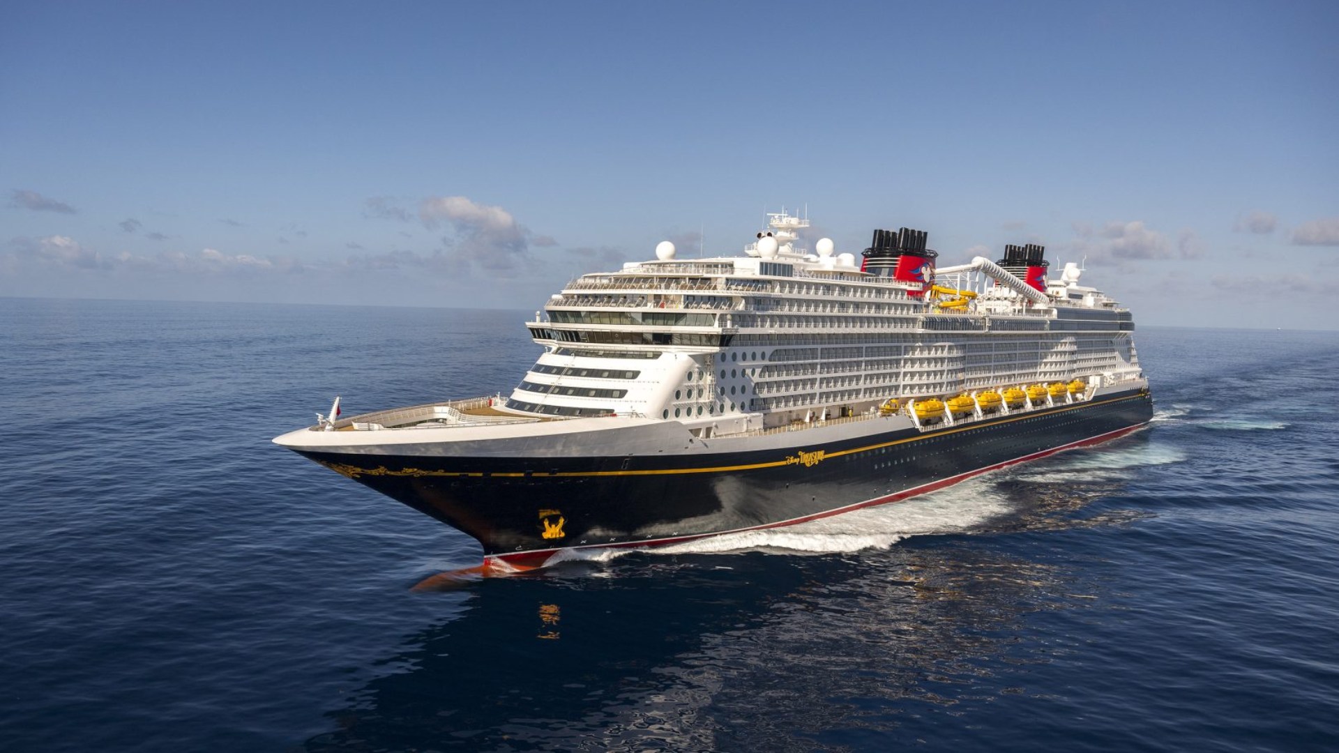 Disney Treasure en alta mar