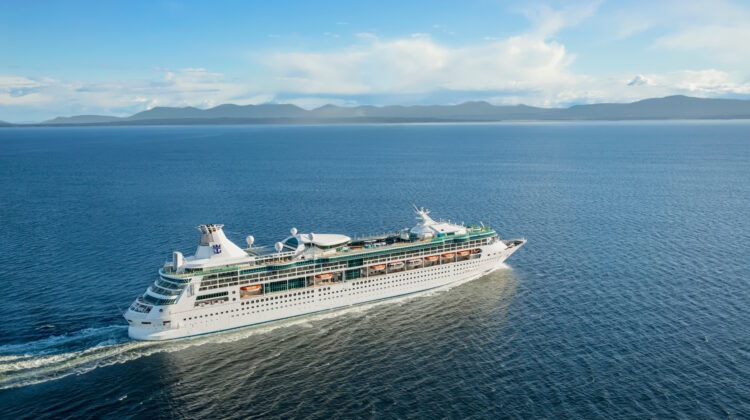 Rhapsody of the Seas navegando