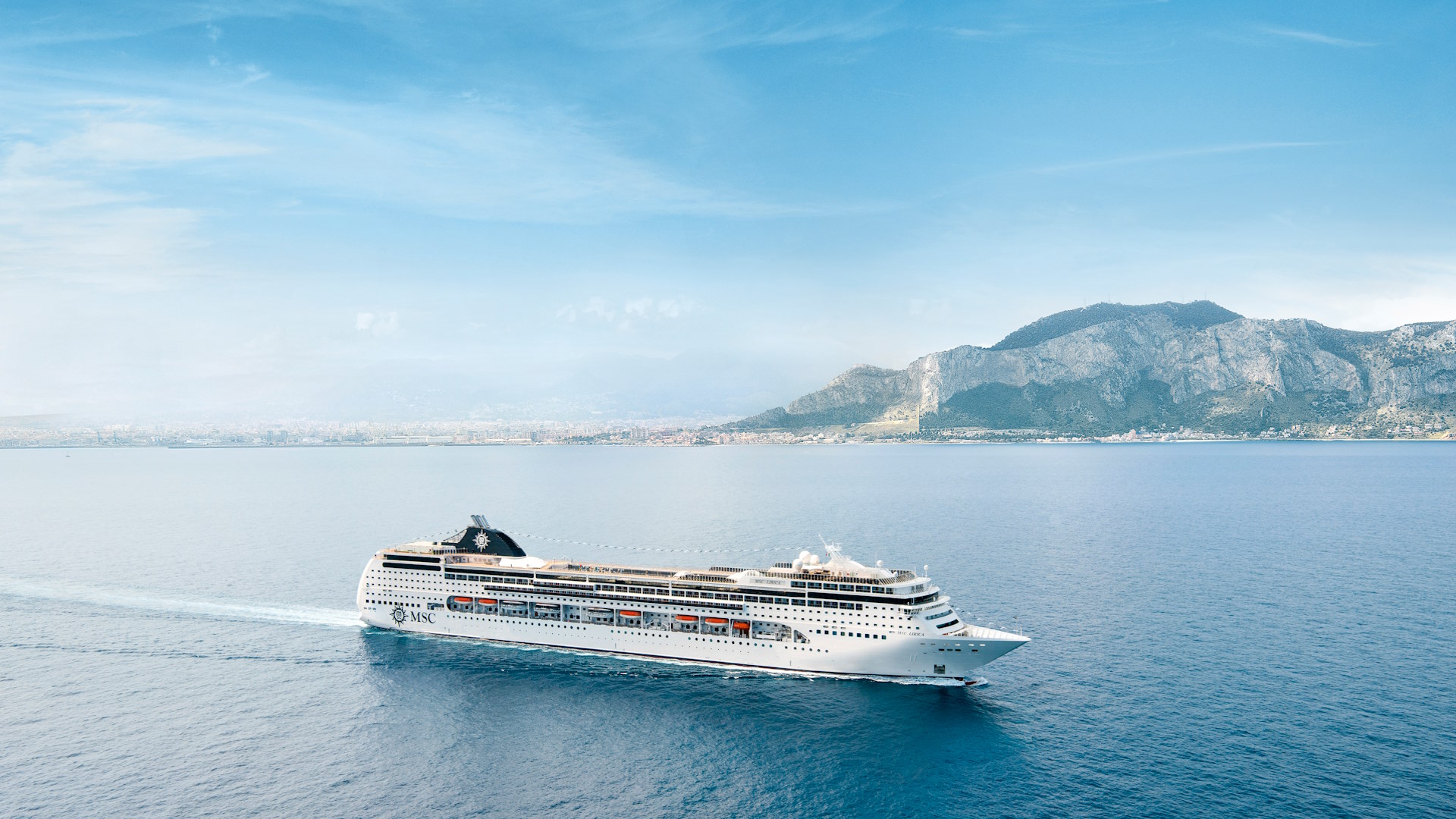 MSC Lirica